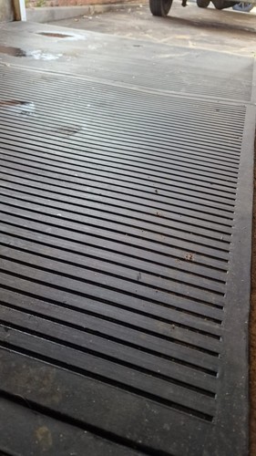 Heavy duty rubber gym - duty, mats